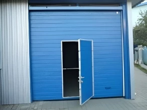 Промышленные ворота Alutech ProTrend + Калитка